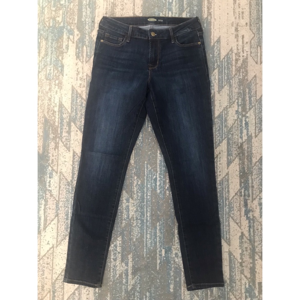 Old navy rockstar super skinny jeans